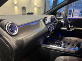 /認定中古車2年保証/当社デモカー/ドライビングアシスタンスPKG/ヒーター&メモリー付パワーシート/フットトランクオープナー/アドバンスドサウンドシステム/アンビエントライト/イルミネーテッドステップカバー