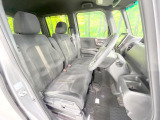 運転席シート廻りは使用感も少なく、良好な状態となっています。丁寧に使われていたことがよくわかりますね。