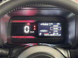【メーターまわり】ドライバーから見やすい位置にあって安全運転に寄与します。マルチインフォメーションディスプレイでは、クルマに関する情報の確認はもちろん、各種安全機能・装備のON/OFFも設定可能。