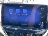 Volkswagen純正のナビゲーションです!少ない動作で必要な情報をご確認可能です!スマートフォンとも連携可能です!