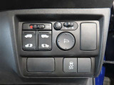 運転席の各種スイッチ。