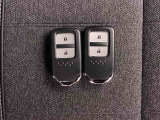 スマートキーは2個ついてますので複数でのご使用の際でもそれぞれ使っていただけますので大変便利ですよ(^^♪
