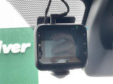 【ドライブレコーダー】映像・音声などの運転中の記録を残します。事故などを起こした起こされた時の証拠になりえますので、もしも時でも安心ですね。