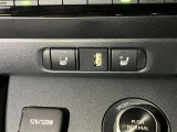 寒い季節もスイッチ一つでシートがポカポカに!これはかなり快適です!運転席と助手席にございます!!!