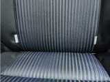 ◆ISOFIX◆シートベルトいらずでチャイルドシートと固定金具を連結するだけでガッチリ固定できます。