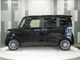 整備代金を車両本体価格に含んでおります。法定点検整備または定期点検を実施し、点検記録簿を発行致します。