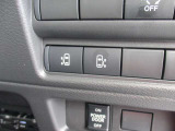 後席のスライドドアは運転席から指一本で開閉可能ですよ!