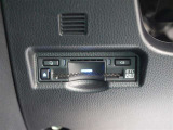 高速道路上に設置されたITSスポットと双方向通信を行うETC2.0ユニットは、ETC機能に加え、安全運転をサポートする交通情報を提供します。