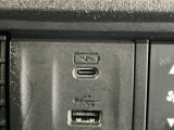 (Type-C〈3A〉)USBチャージャー搭載。スマートフォンなどの充電にとっても便利です