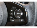 安全運転支援システムHonda SENSINGを搭載。衝突軽減ブレーキや、誤発進抑制機能、アダプティブクルーズコントロール、車線維持など複数の先進技術で安心・快適なドライブをサポートします。