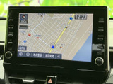 鮮明な地図表示で、スムーズなナビゲーションを実現。現在地情報や周辺施設の情報も確認でき、安心して目的地へ向かうことができます。
