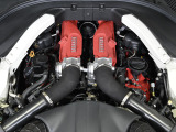 V8ツインターボエンジンを搭載。ターボならではのパワーを楽しめる反面、扱いやすさもあるエンジンです