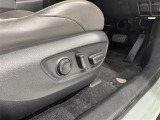 パワーシート搭載。微妙な調整が手軽にでき、ピッタリのポジションで運転することが可能です。