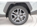 タイヤサイズ(195/60R17)です。