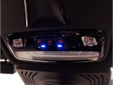 緊急時にはこちらのSOSボタンで24時間365日 BMWヘルプデスク直通コール!
