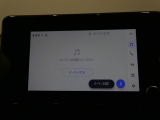 ディスプレイオーディオ搭載 ナビとしての機能はもちろん、お手持ちのスマホと連携しスマホ内の音楽を聴いたり、メッセージの受信等色々な事が出来ます