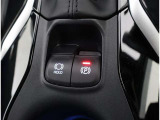 ブレーキホールドで、信号待ちや渋滞での停車が楽になります !