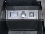12V/120Wのアクセサリーソケット・メディアプレイヤー接続端子が付いています。