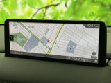 鮮明な表示で、スムーズなナビゲーションを実現。目的地までのルートを分かりやすく表示し、快適なドライブをサポートします。