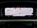 高精細なデジタルメーターを採用。各種車両情報をワンタッチで切り替えられる仕様となっています。