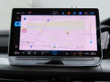 ディスカバーメディア搭載。「VW Connect」というeSIMが内蔵された画期的なシステムです。地図データなど自動で情報を更新することができるのが大きな魅力。なお、CD/DVDは廃止されてます
