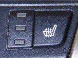 運転席と助手席にシートヒーターを装備しております。