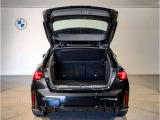 【トランクルーム】十分な容量を確保したトランクルーム。環境へ配慮したスペアタイヤ非搭載のBMW。その分、トランクスペースを有効活用できる様にしてあります。