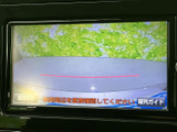 走行支援システムやカメラ映像を鮮明に表示。安全運転をサポートし、視界の死角を軽減。万が一の際にも役立つ頼れるパートナーです。