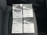 保証書、取扱説明書あります。