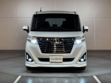 フロントガラスが大きく、運転席から見た視界は良好ですよ〜☆体感してみてください!!