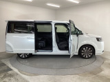 豊富に在庫を取り揃えています!軽自動車からミニバン、セダン、SUV、話題のハイブリッド車など続々入荷しております♪