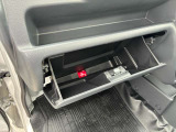 車検証を入れておくのにとっても便利なグローブボックス☆