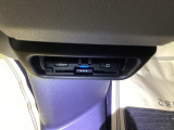 【ETC車載器】高速道路の料金所を、止まらずスムーズに通過。小銭を用意する手間も、窓を開けるわずらわしさもありません。遠出をグッと身近にしてくれる快適ドライブの必須アイテムです。