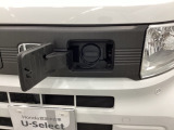 車の電気を使える、給電機能の利用が可能に。給電口に差したAC外部給電器とつなぐだけで、簡単に電動アイテムを動かせます。最大出力1500W。詳しくはスタッフまで。