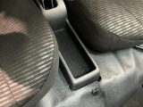 品質には自信があります!ハッピーの品質・キレイなお車をお届けさせていただきたい!そんな気持ちでキレイに仕上げております。フロアマットなどの清掃はもちろん、シート下なども徹底的に清掃しております。
