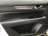 助手席のドアトリムとパワーウィンドウスイッチです。