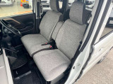 大事な人を乗せることが多い助手席です!安全運転を心がけましょう。