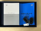 メンテナンスノート【点検整備記録簿・保証書】、取説も揃ってます。スマートキーはバッグなどにしまったままボタン操作でメイン電源のON/OFFができて便利に使えます
