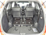サードシートを格納すれば、更にスペースが広がります。キャンプ用品など大きな荷物も収納可能です!