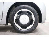 純正のホイールカバーが足元を飾ります!タイヤサイズは155/65R14になります。