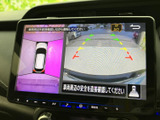 駐車時や後退時の安全をサポートするバックモニターを搭載。死角を減らし、スムーズな後退運転をアシストします。