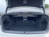 ご納車前には、BMWを熟知したメカニックによる100項目の点検・整備を行います。不具合箇所、交換時期に達している部品に関しましては、全て当社負担で交換してからのご納車となります。