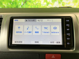 多彩な機能を搭載したオーディオ画面で、快適なドライブをお楽しみいただけます。お好みの音楽やラジオを、最適な音質で楽しめます。