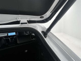 バックドアの右側のヒンジ部分!見えないところもキレイになっています!
