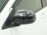 ◆ドアミラーウインカー◆ドアミラーにウインカーを装備しています。対向車に自身の進行方向を合図し安全に運転できます。
