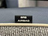 車両側方からの衝撃を緩和するSRSサイドエアバッグ(運転席/助手席)に加えて,SRSカーテンシールドエアバックも標準装備