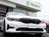 BMW在庫保有台数常時100台以上!ご来店の際はBMW本店(厚木市下荻野140-1)にご来店ください!弊社自慢の全天候型ショールーム!BMW在庫保有台数常時100台以上ございます!