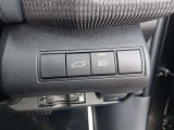 【オートマチックハイビーム】先行者や対向車のライトを認識して、ハイビームとロービームを自動で切り替える機能です。