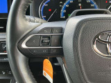 ステアリングスイッチ付きで運転中、前方から目線をそらすことなく、オーディオ等の操作が可能です!