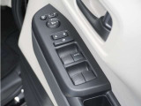 ◆パワーウィンドウスイッチ◆運転席から全席の窓の開閉操作を行うことが出来いつでも換気ができます!